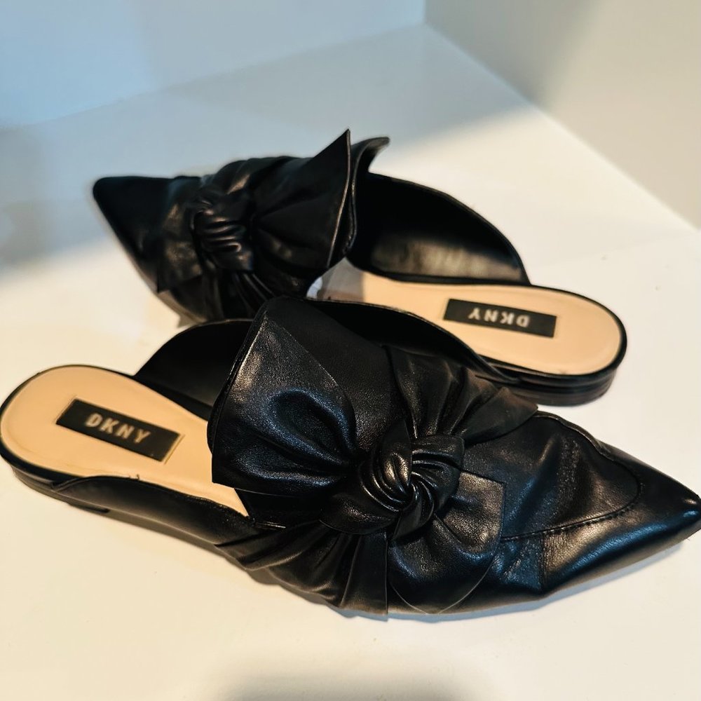 DKNY Black Leather Flat Mules with Top Knot, Size 8 - Picture 8 of 10